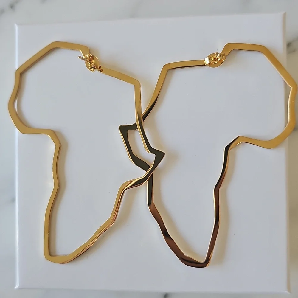 🌻HP🌻Africa Map Hoop Post Earrings 18K Gold Plated NIB - Picture 2 of 5